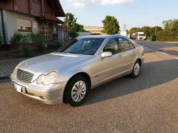 Silber Gebraucht 2002 Mercedes C180 Limousine | 2.700 €