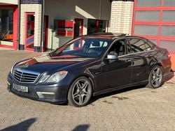 Grau Gebraucht 2009 Mercedes E63 AMG AMG Limousine | 29.900 € (Superpreis)