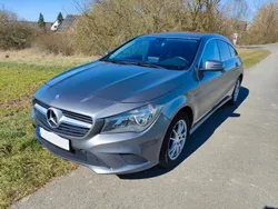 Grau Gebraucht 2016 Mercedes CLA200 Shooting Brake Kombi | 11.999 € (Superpreis)