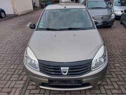 Grau Gebraucht 2009 Dacia Sandero Limousine | 1.699 € (Superpreis)