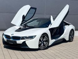 Kristallweiss perleff. m. akze Gebraucht 2016 BMW i8 Performance Coupé | 53.990 € (Fairer Preis)