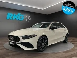 Weiß Gebraucht 2025 Mercedes A200 AMG Limousine | 40.980 €