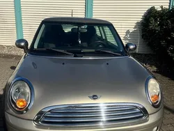 Silber Gebraucht 2009 Mini Cooper Kleinwagen | 2.000 €
