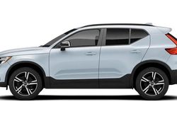Silber Gebraucht 2018 Volvo XC40 Momentum SUV | 22.990 € (Fairer Preis)