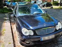 Schwarz Gebraucht 2006 Mercedes C220 Kombi | 3.900 €