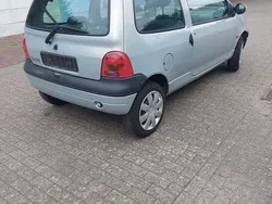 Silber Gebraucht 2001 Renault Twingo Kleinwagen | 1.700 €