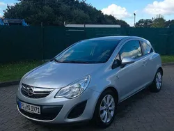 Silber Gebraucht 2013 Opel Corsa Active Limousine | 2.800 € (Superpreis)