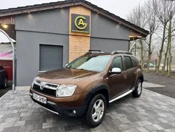 Braun Gebraucht 2011 Dacia Duster Lauréate SUV | 5.100 € (Superpreis)