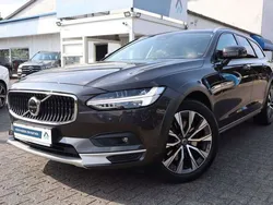 Platinum grey Gebraucht 2022 Volvo V90 CC Ultimate Kombi | 45.980 € (Fairer Preis)