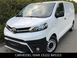 Weiß Gebraucht 2022 Toyota Proace Van | 22.000 € (Fairer Preis)