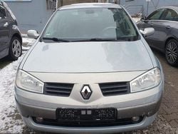 Silber Gebraucht 2003 Renault Mégane II Privilege Limousine | 2.140 € (Fairer Preis)