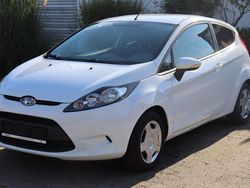 Weiß Gebraucht 2010 Ford Fiesta Trend Kleinwagen | 3.699 € (Fairer Preis)