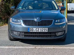 Grau Gebraucht 2015 Skoda Octavia Style Kombi | 10.800 € (Guter Preis)