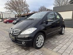 Schwarz Gebraucht 2011 Mercedes A180 Elegance Limousine | 10.499 € (Teuer)