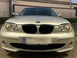 Grau Gebraucht 2004 BMW 118 Kleinwagen | 1.549 €