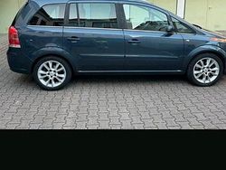 Blau Gebraucht 2006 Opel Zafira Van / Kleinbus | 3.400 € (Teuer)