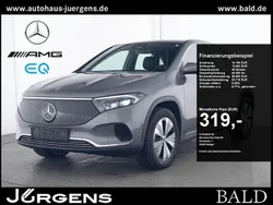 Grau metalliclack mountaingrau Gebraucht 2024 Mercedes EQA300 Progressive SUV | 33.880 € (Guter Preis)
