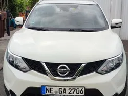Weiß Gebraucht 2017 Nissan Qashqai N-Connecta SUV | 13.300 € (Guter Preis)