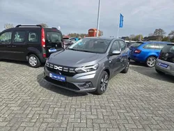 Grau Neu 2025 Dacia Sandero Expression Kleinwagen | 17.475 € (Fairer Preis)