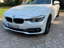 Weiß Gebraucht 2018 BMW 318 Sport Line Kombi | 17.399 € (Guter Preis)