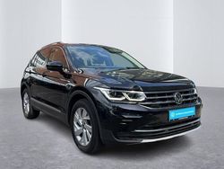 Schwarz (deep black perleffekt) Gebraucht 2022 VW Tiguan Elegance SUV | 32.931 € (Fairer Preis)
