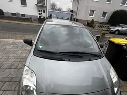 Grau Gebraucht 2010 Toyota Yaris Limousine | 3.600 € (Fairer Preis)