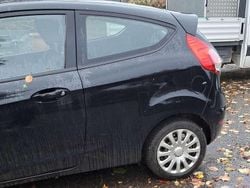 Schwarz Gebraucht 2016 Ford Fiesta Celebration Limousine | 5.000 € (Guter Preis)