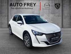 Schneeweiß Gebraucht 2021 Peugeot e-208 Active Kleinwagen | 14.490 € (Guter Preis)
