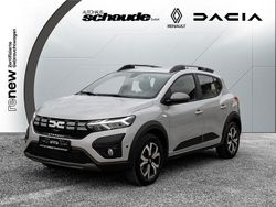 Silber Gebraucht 2023 Dacia Sandero Expression SUV | 17.500 €