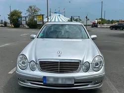 Silber Gebraucht 2005 Mercedes E220 Limousine | 5.950 € (Fairer Preis)