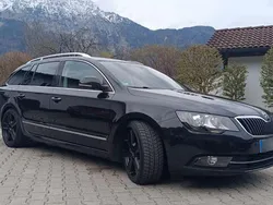 Schwarz Gebraucht 2015 Skoda Superb Kombi | 13.400 € (Guter Preis)