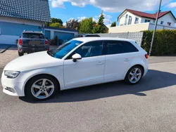 Weiß Gebraucht 2017 Audi A3 Sportback Sport Limousine | 17.590 € (Fairer Preis)