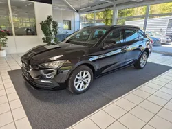 Schwarz Gebraucht 2023 Seat Leon Limousine | 23.490 € (Fairer Preis)