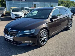 Braun Gebraucht 2016 Skoda Superb LAURIN & KLEMENT Kombi | 15.200 € (Fairer Preis)