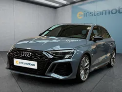 Grau Gebraucht 2022 Audi RS3 Sportback Kleinwagen | 53.099 € (Guter Preis)