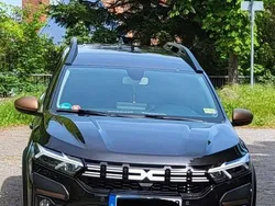Schwarz Gebraucht 2024 Dacia Jogger Extreme Kombi | 23.390 € (Guter Preis)