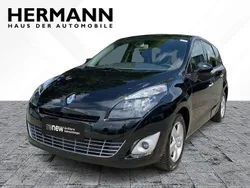 Noir etoile gne (schwarz) Gebraucht 2011 Renault Scénic III Dynamique Van / Kleinbus | 9.997 €