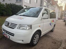 Weiß Gebraucht 2004 VW Shuttle Van / Kleinbus | 4.750 €