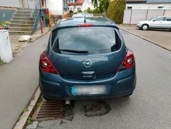 Blau Gebraucht 2009 Opel Corsa Edition Kleinwagen | 2.000 € (Fairer Preis)