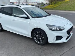 Weiß Gebraucht 2019 Ford Focus ST-Line Kombi | 12.450 € (Superpreis)