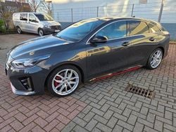 Grau Gebraucht 2019 Kia ProCeed GT Kleinwagen | 22.450 € (Fairer Preis)