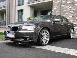 Braun Gebraucht 2012 Chrysler 300 Limousine | 23.500 €
