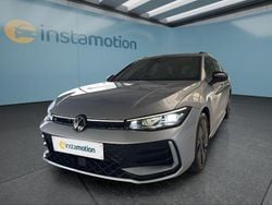 Silber Gebraucht 2024 VW Passat Kombi | 47.849 € (Guter Preis)