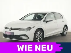 Weiß Gebraucht 2021 VW Golf VIII Style Limousine | 22.877 € (Guter Preis)