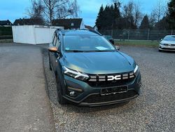 Grün Gebraucht 2024 Dacia Jogger Extreme Van / Kleinbus | 18.990 € (Fairer Preis)