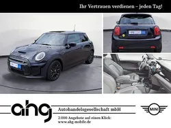 Schwarz Gebraucht 2022 Mini Cooper SE Classic Kleinwagen | 19.860 € (Fairer Preis)