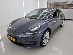 Grau Gebraucht 2020 Tesla Model 3 Standard Range Limousine | 17.900 € (Guter Preis)