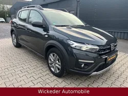 Grau Gebraucht 2021 Dacia Sandero Essentiel Kleinwagen | 13.990 € (Guter Preis)