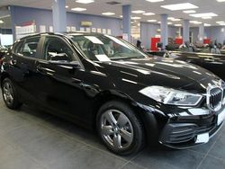 Schwarz Gebraucht 2021 BMW 118 Advantage Kleinwagen | 17.980 € (Guter Preis)