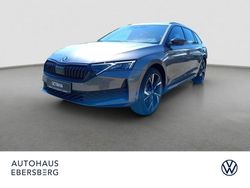 Grau Gebraucht 2025 Skoda Octavia SportLine Kombi | 40.999 € (Fairer Preis)